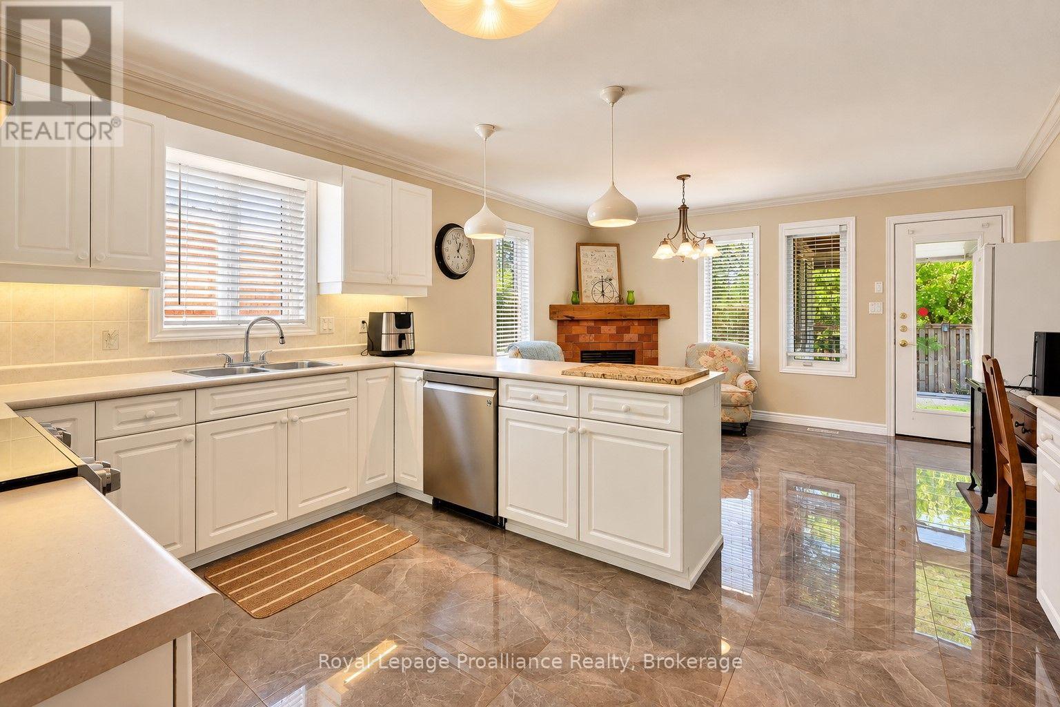 30 HEARTWOOD DRIVE - 12