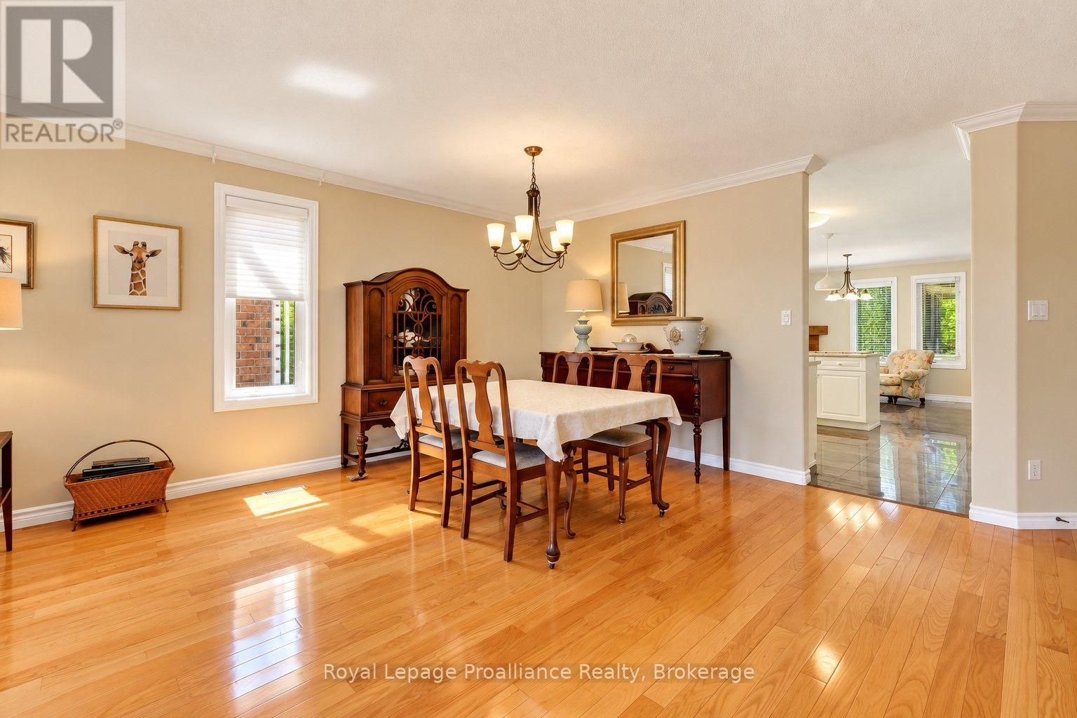30 Heartwood Drive, Belleville, ON photo 11