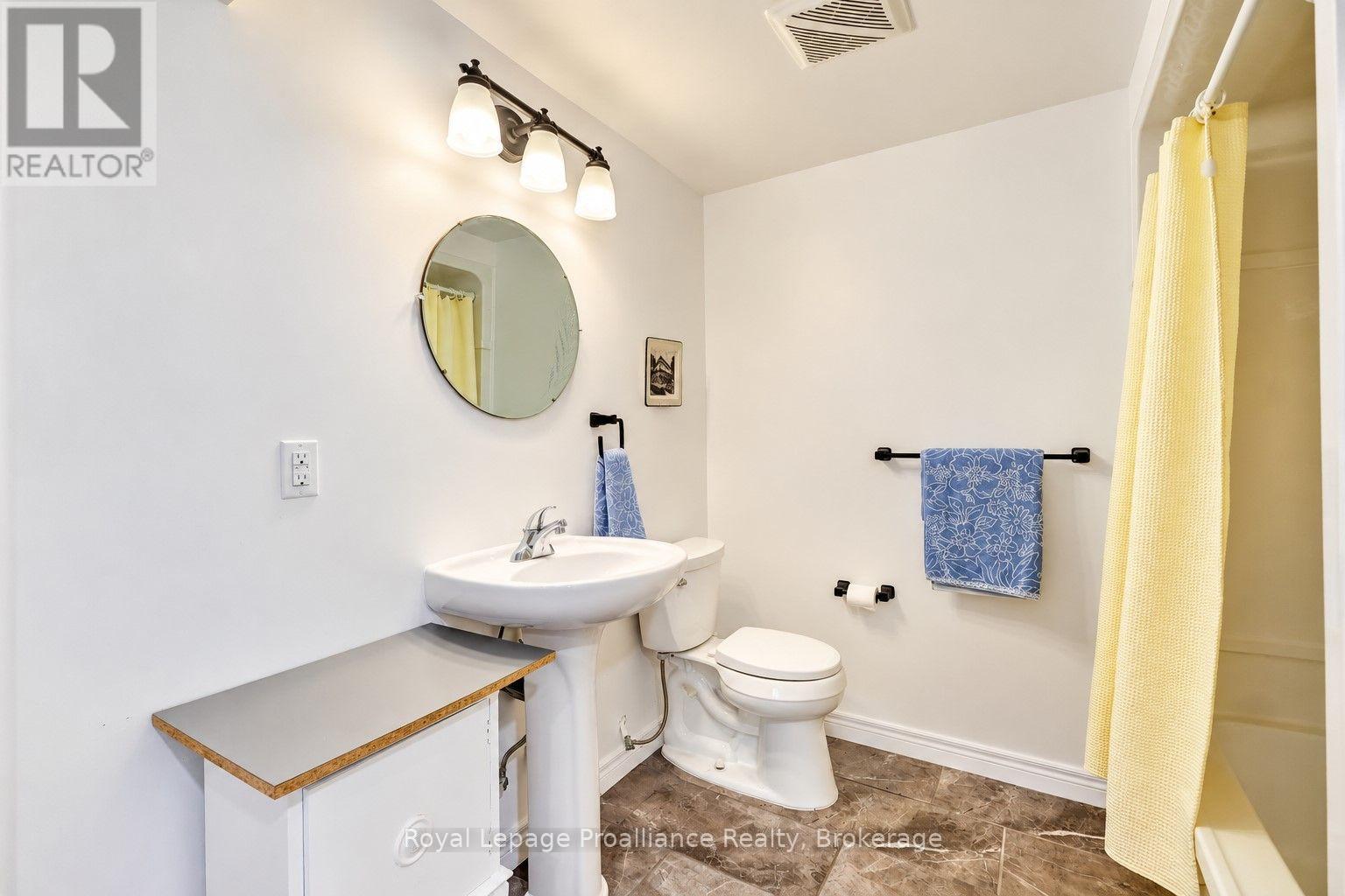 30 Heartwood Drive, Belleville, ON photo 34