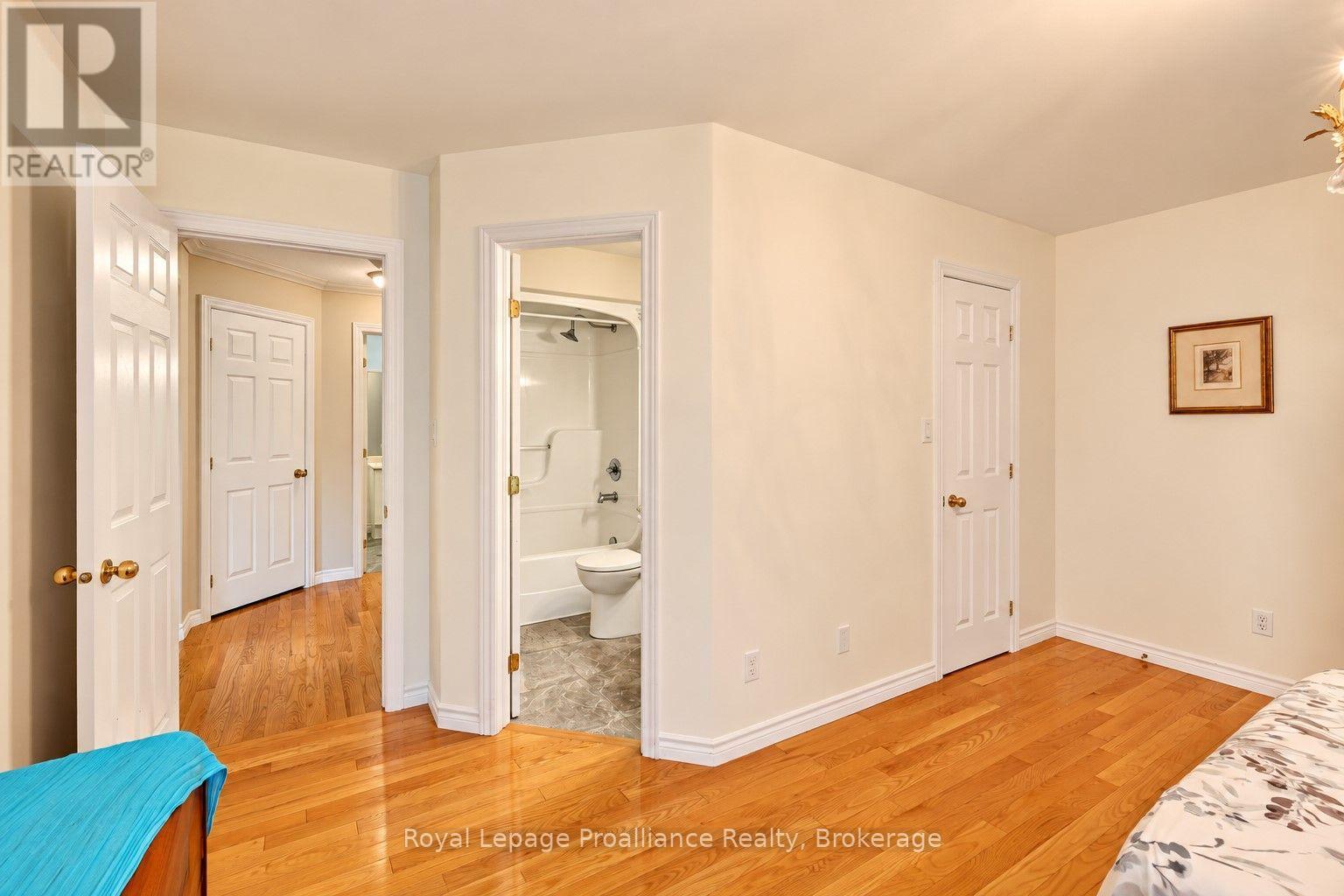 30 HEARTWOOD DRIVE - 27