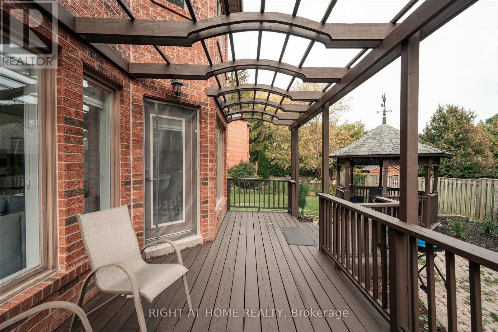 1001 Lytton Court, Pickering, ON photo 39