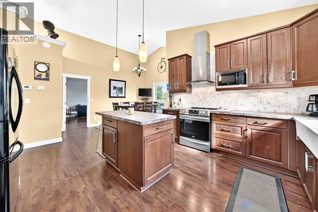 Listing photo – 6444 Cedar Way, Innisfail