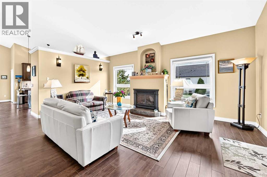 Listing photo – 6444 Cedar Way, Innisfail
