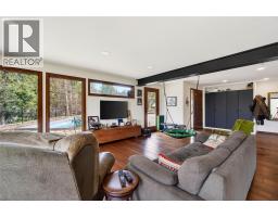Primary Bedroom - 1040 Old Auto Road Se, Salmon Arm, BC V1E2P5 Photo 7