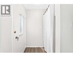 755 Kingsmere Crescent SW - photo 4