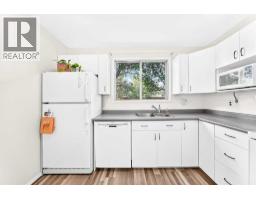 755 Kingsmere Crescent SW - photo 10