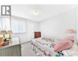 755 Kingsmere Crescent SW - photo 14