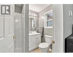 421 Murray St, Nanaimo, BC V9R1B6 Photo 20