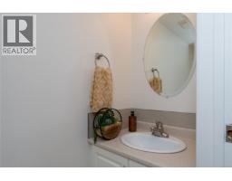 201 2520 Wark St, Victoria, BC V8T5G6 Photo 19