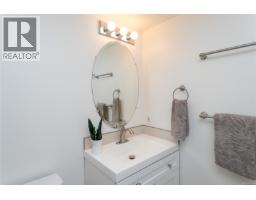 201 2520 Wark St, Victoria, BC V8T5G6 Photo 25
