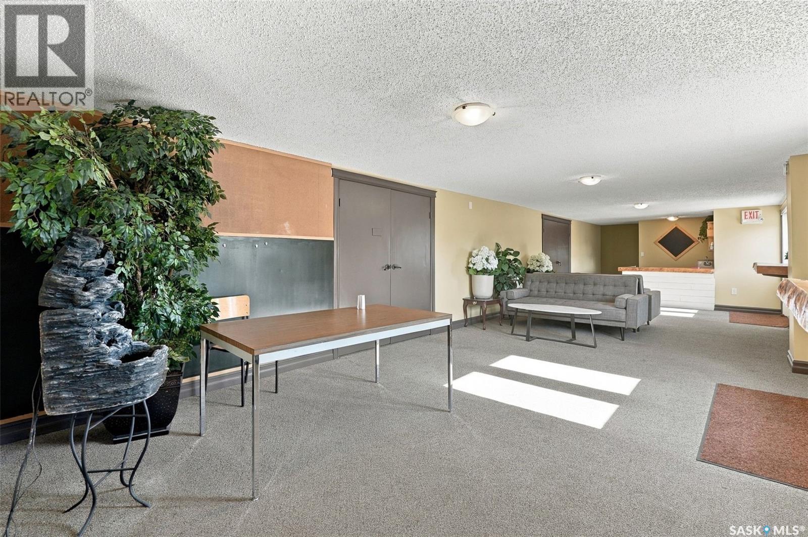 208 Main STREET W, Warman — photo 5