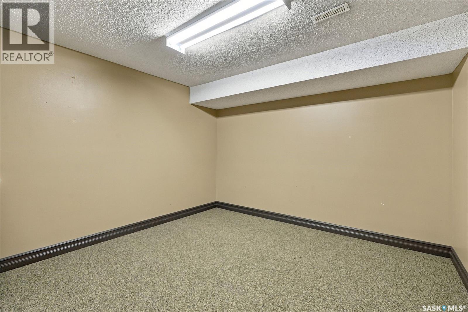 208 Main STREET W, Warman — photo 31