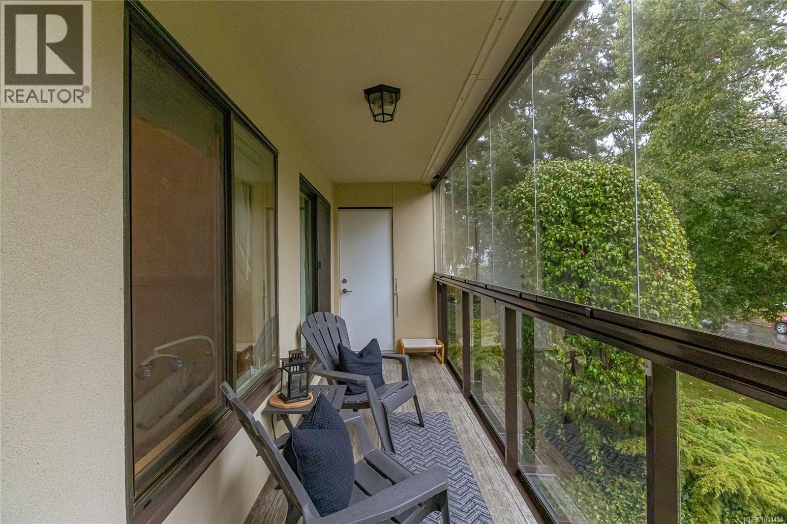 #205 1610 Jubilee Ave - 38
