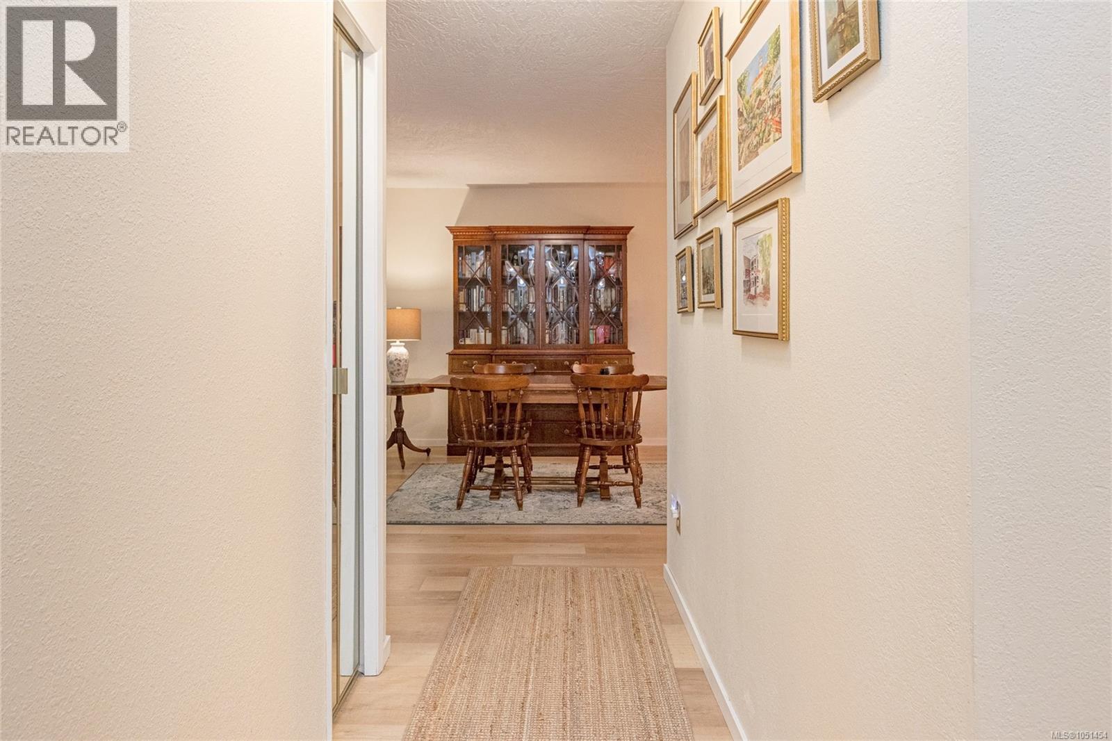 #205 1610 Jubilee Ave - 6