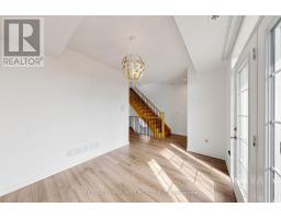 221 Harding Park Street, Newmarket, ON L3Y0E3 Photo 23