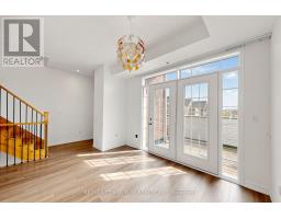 221 Harding Park Street, Newmarket, ON L3Y0E3 Photo 25