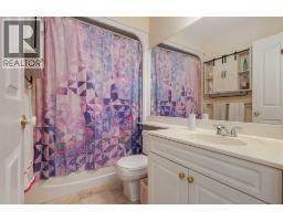 142 Springbank Crescent Sw, Calgary, AB T3H3S6 Photo 27