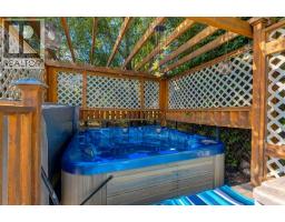 142 Springbank Crescent Sw, Calgary, AB T3H3S6 Photo 42
