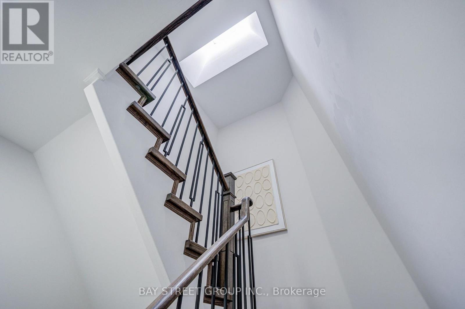#105 11 EVERSON DRIVE - 35