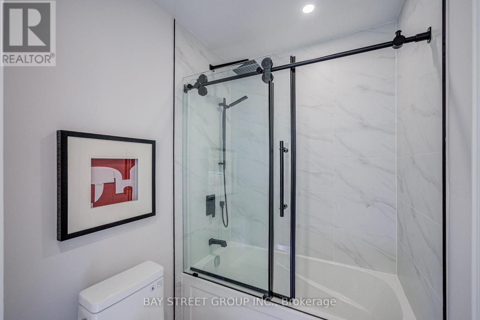 #105 11 EVERSON DRIVE - 38
