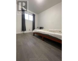39 Richardson Drive S, Aurora, ON L4G1Z2 Photo 9