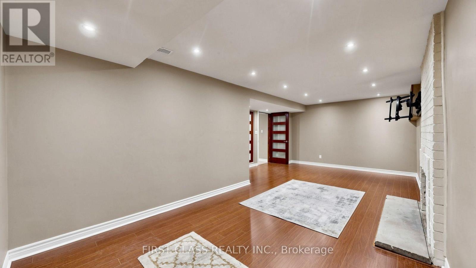 34 MAYBERRY COURT - 39
