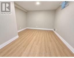 2198 Woodglen Crescent, Burlington, ON L7L6H1 Photo 17
