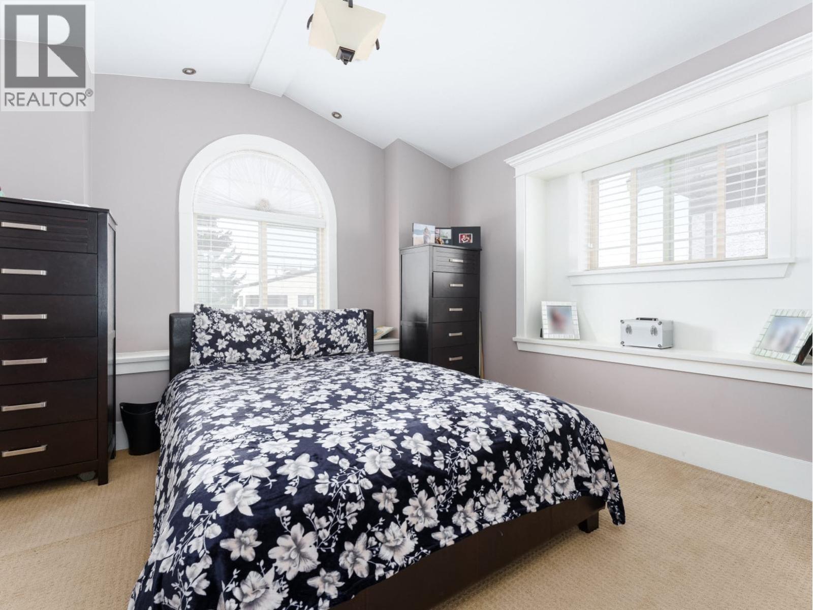 Photo of 8588 ARMSTRONG AVENUE 19