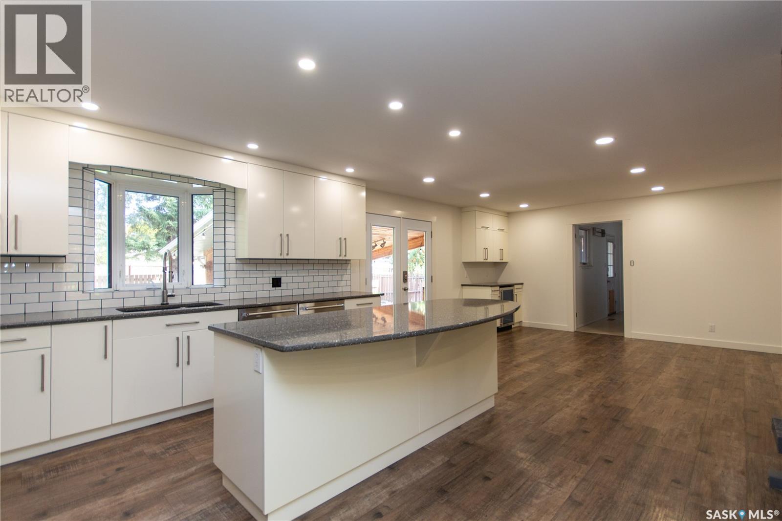 10710 Meighen CRESCENT - 10
