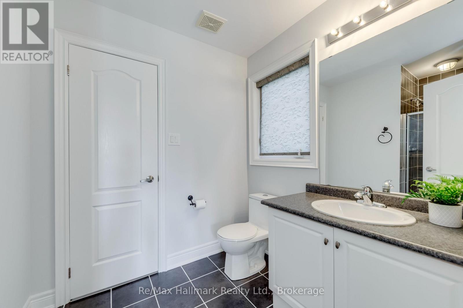 2241 ADIRONDAK TRAIL - Image 35