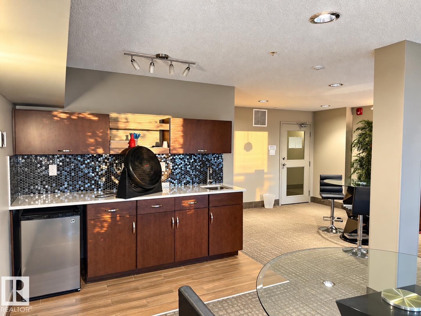 #116 4008 SAVARYN DR SW - 21