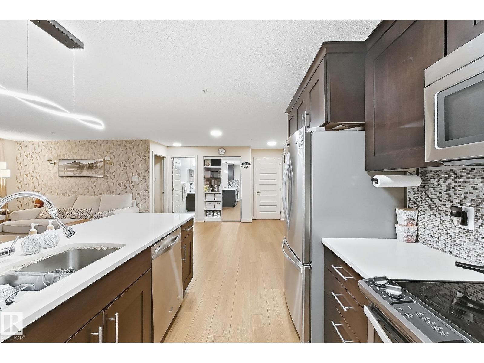 #116 4008 SAVARYN DR SW - 4