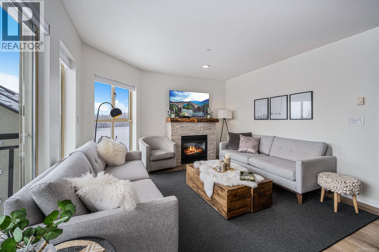 #303 1280 Alpine Rd - 1