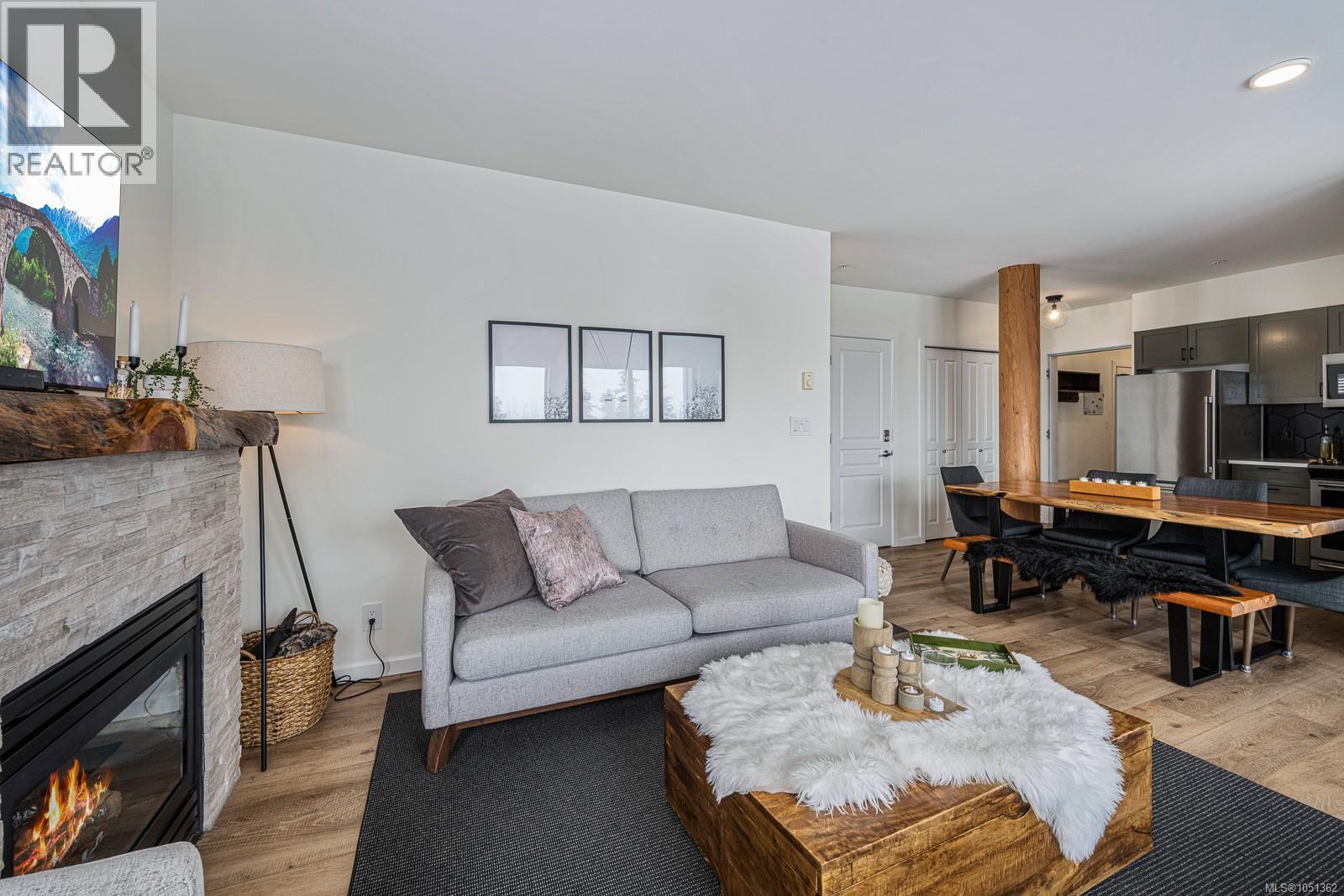 #303 1280 Alpine Rd - 3