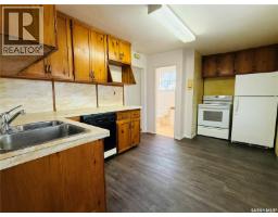 206 6th Avenue Nw, Swift Current, SK S9H0X8 Photo 12