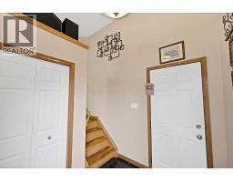 157 Saratoga Close NE - photo 5