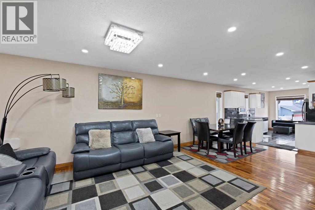 157 Saratoga Close NE - Image 7