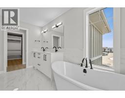 129 Walgrove Bay Se, Calgary, AB T2X4Y7 Photo 29