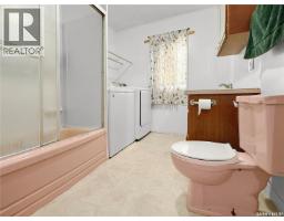 24 14th Avenue Se, Swift Current, SK S9H3S2 Photo 8