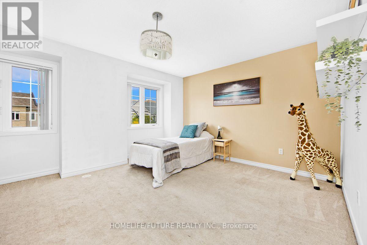 #7 3170 BOXFORD CRESCENT - 23