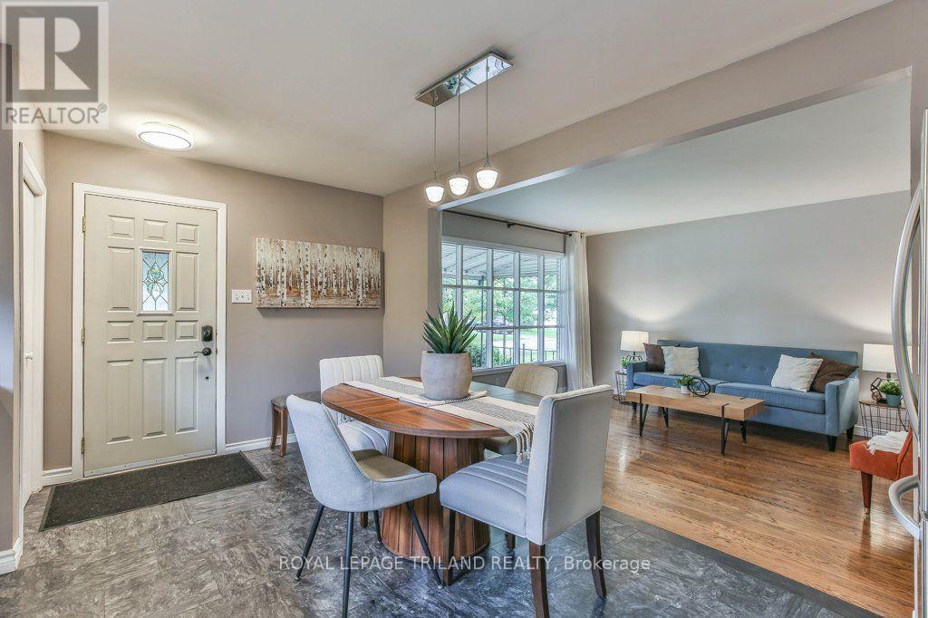 15 TALAVERA CRESCENT - 13