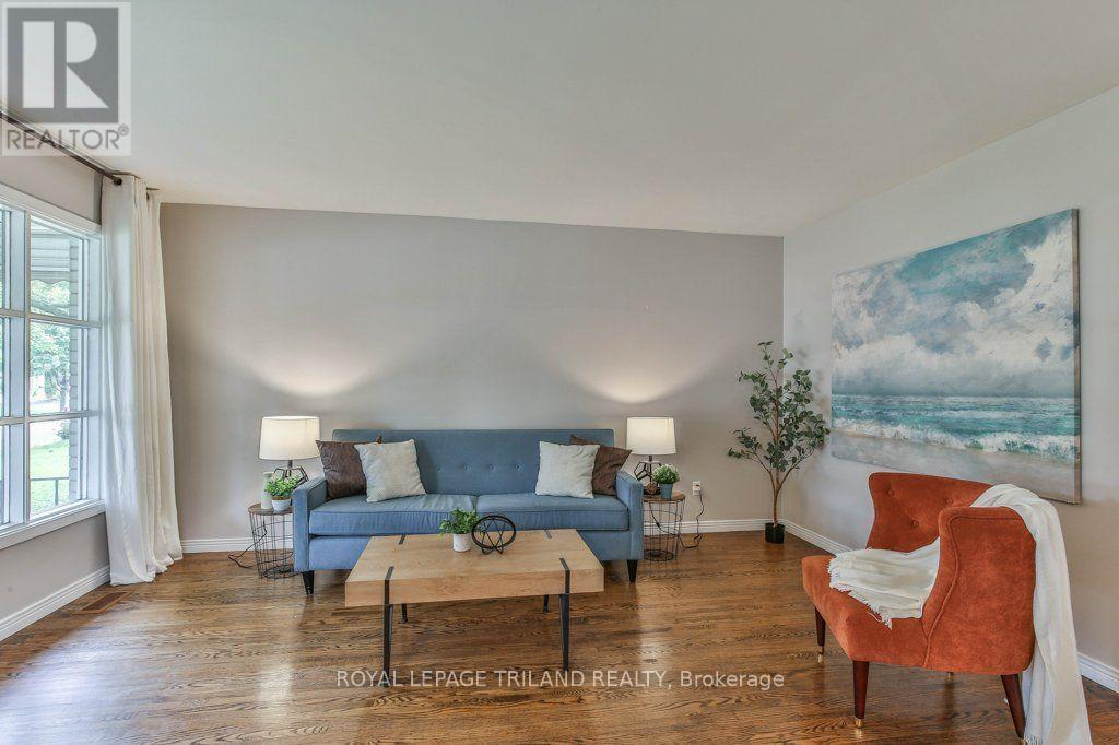 15 TALAVERA CRESCENT - Image 18