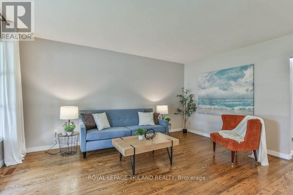 15 TALAVERA CRESCENT - Image 19