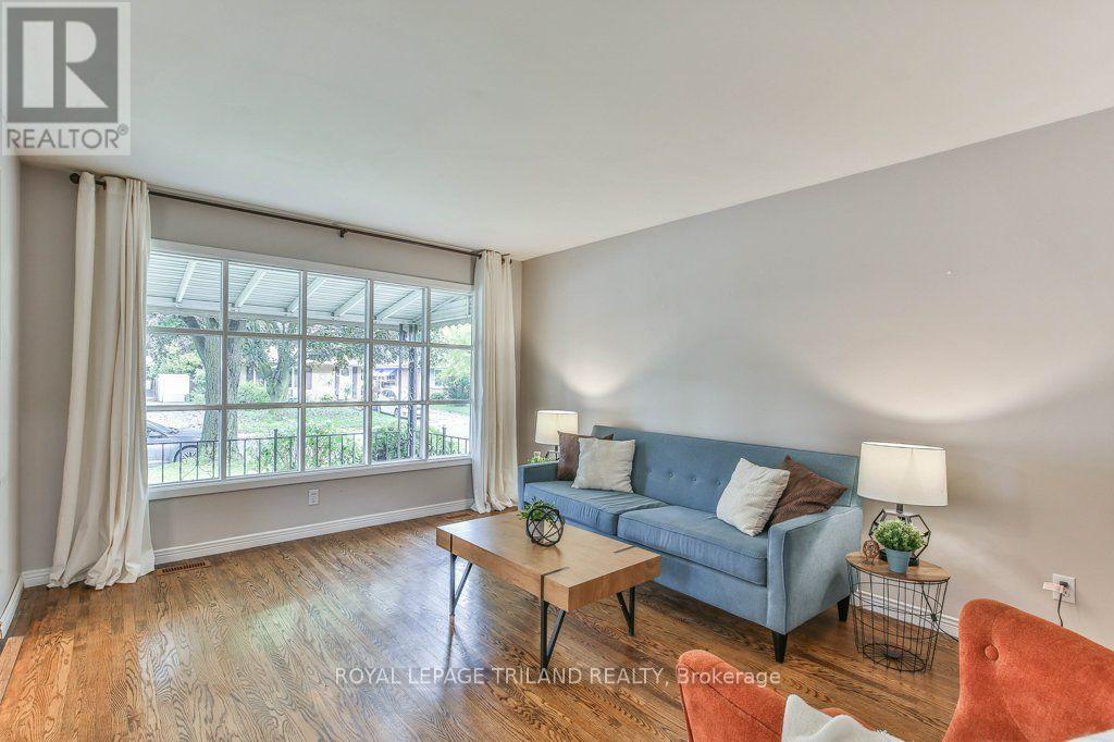 15 TALAVERA CRESCENT - Image 22