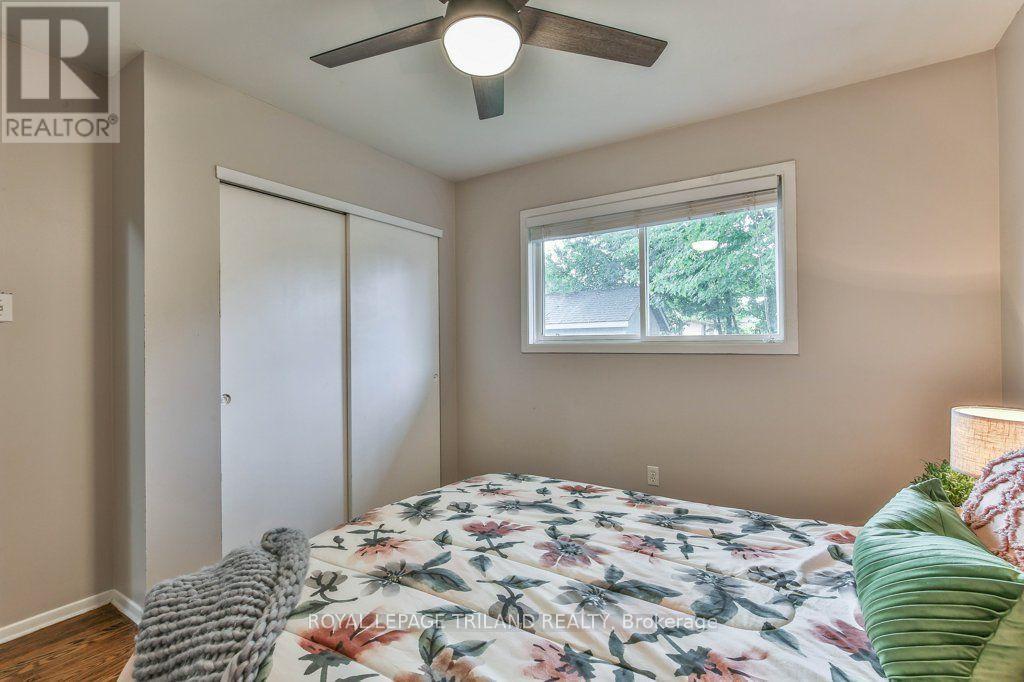 15 TALAVERA CRESCENT - 24
