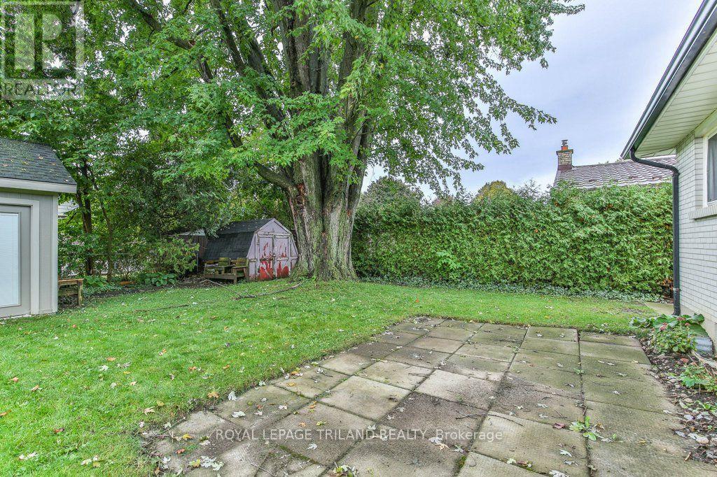 15 TALAVERA CRESCENT - 40