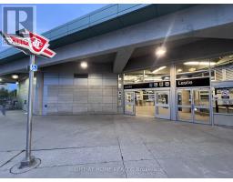 1607 - 29 Green Trail Court, Toronto, ON M2K0J9 Photo 18