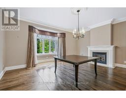 Kitchen - 5 River Stone Court, East Gwillimbury, ON L0G1V0 Photo 12