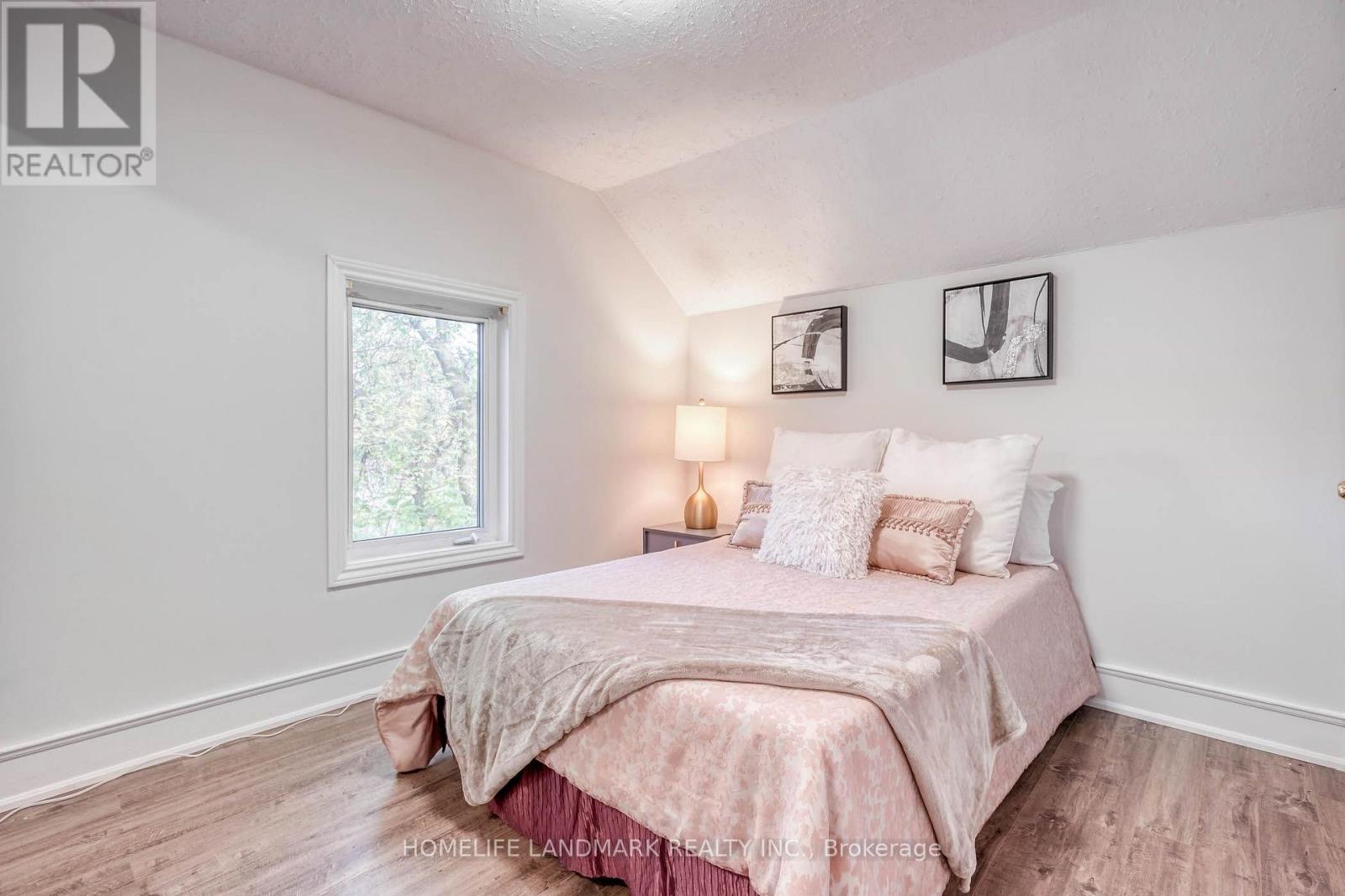 115 CROSBY AVENUE - 29