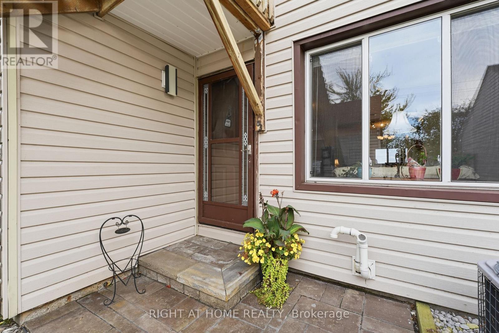 103- 43 Olive Crescent East, Orillia, ON photo 4